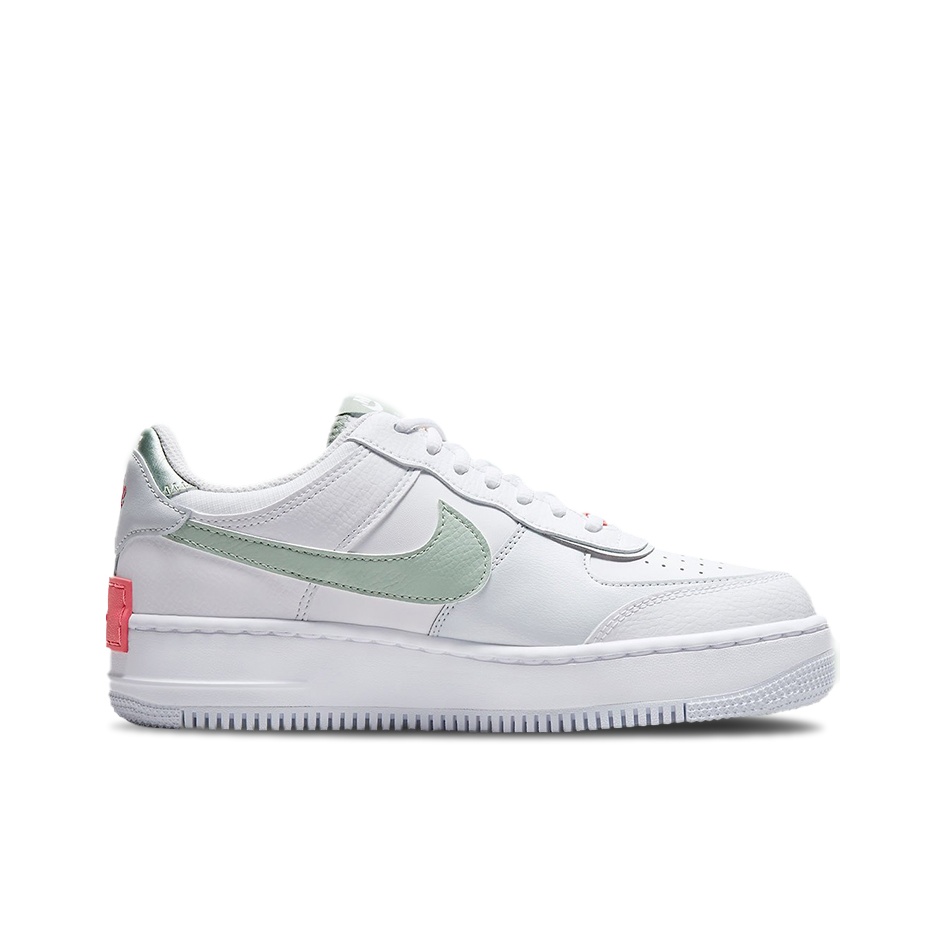 حذاء نايك إير فورس 1 للنساء من - مراجعة Nike Shoes Air Force 1 وسعره